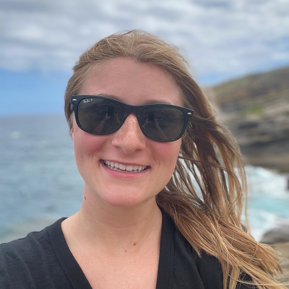 Meet your Posher, Caroline